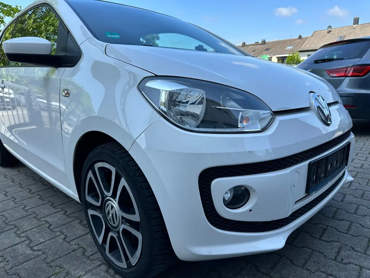 Volkswagen up! high * TÜV neu * Navi * Klima * 69000 KM Blanc - 1