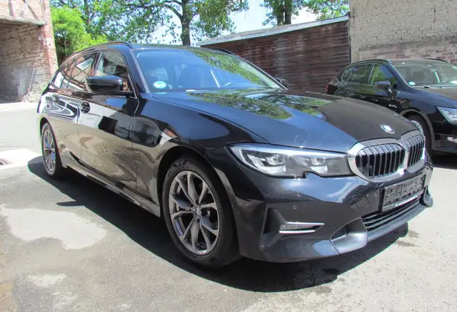 BMW 320 d Touring **Sport Line**LED/Leder/AHK