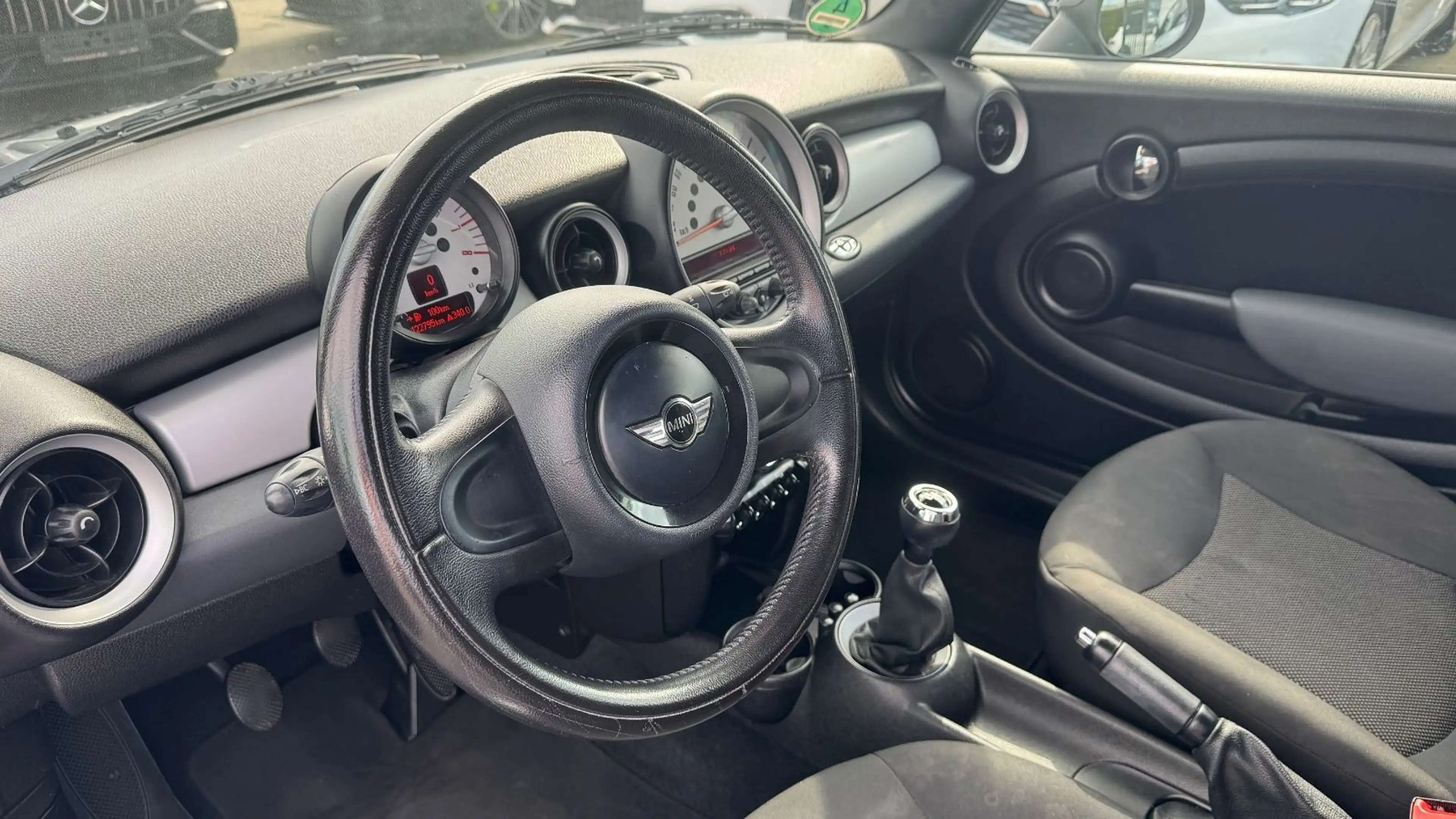 MINI One Cabrio Cooper One Cabrio | KLIMAAUTO. | PDC | SHZ — photo 11