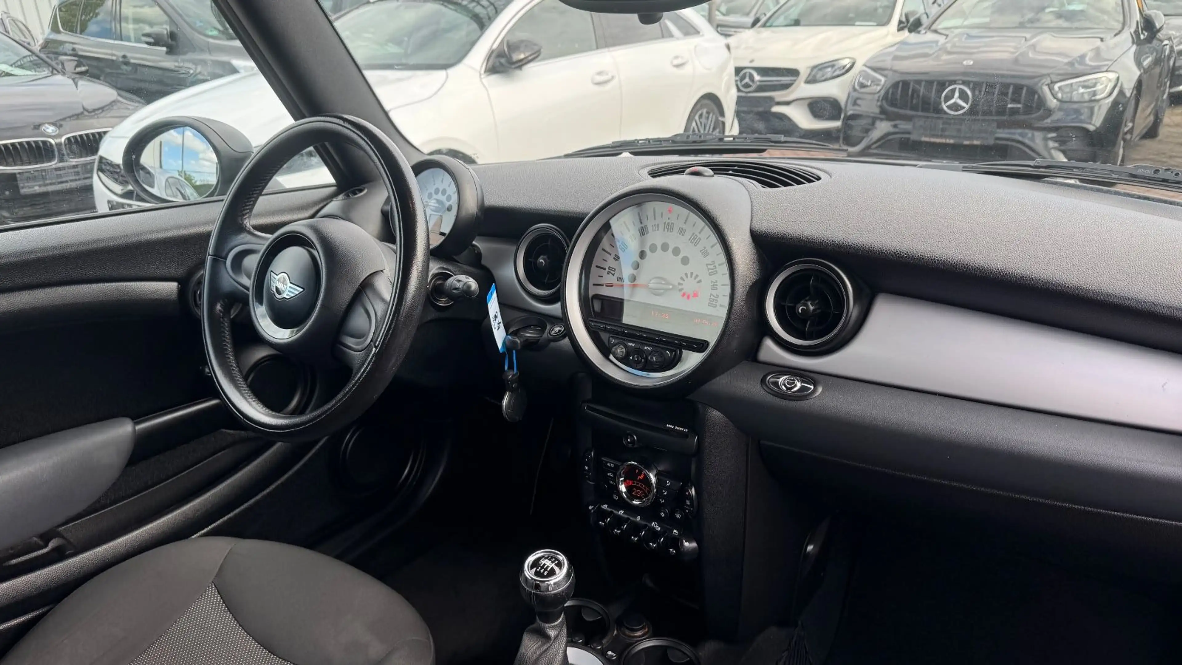 MINI One Cabrio Cooper One Cabrio | KLIMAAUTO. | PDC | SHZ — photo 8
