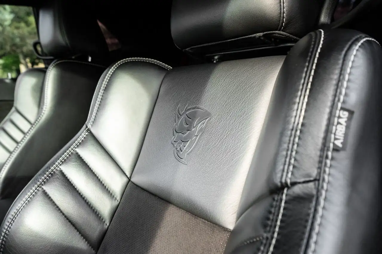 Dodge Challenger photo Dodge Challenger