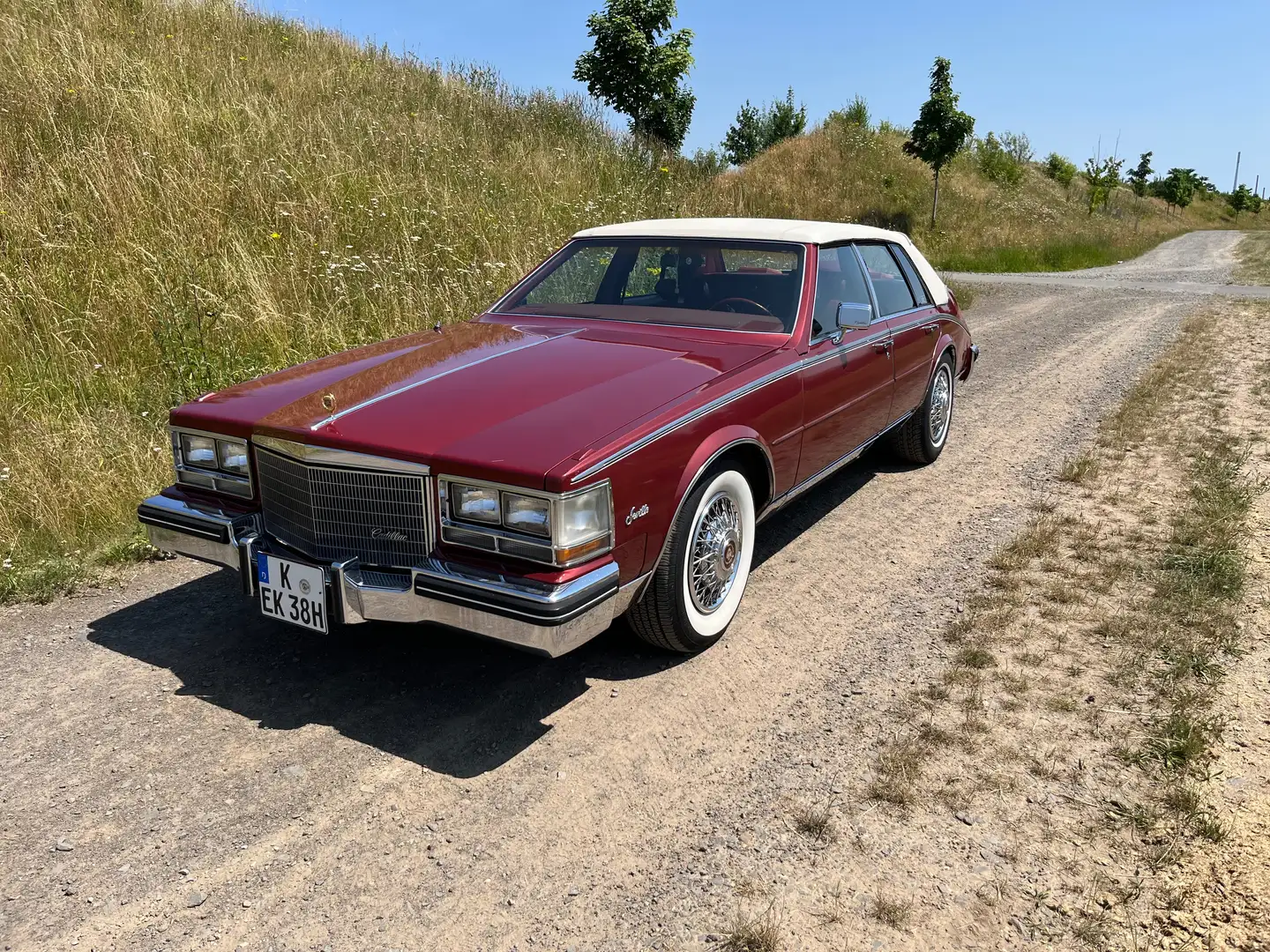 Cadillac Seville 1984 Rouge - 1