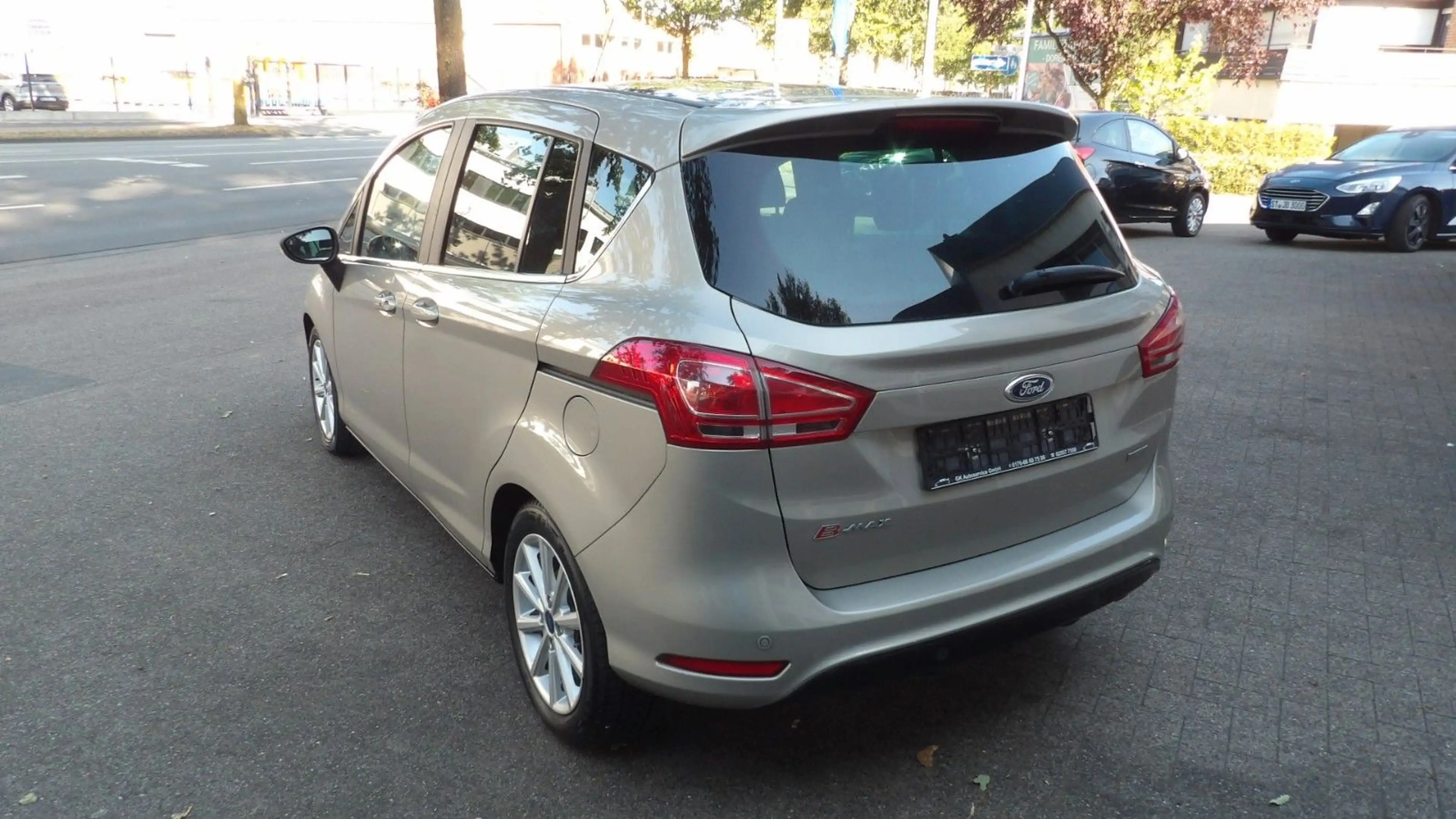 Ford B-Max B-MAX Titanium — photo 7