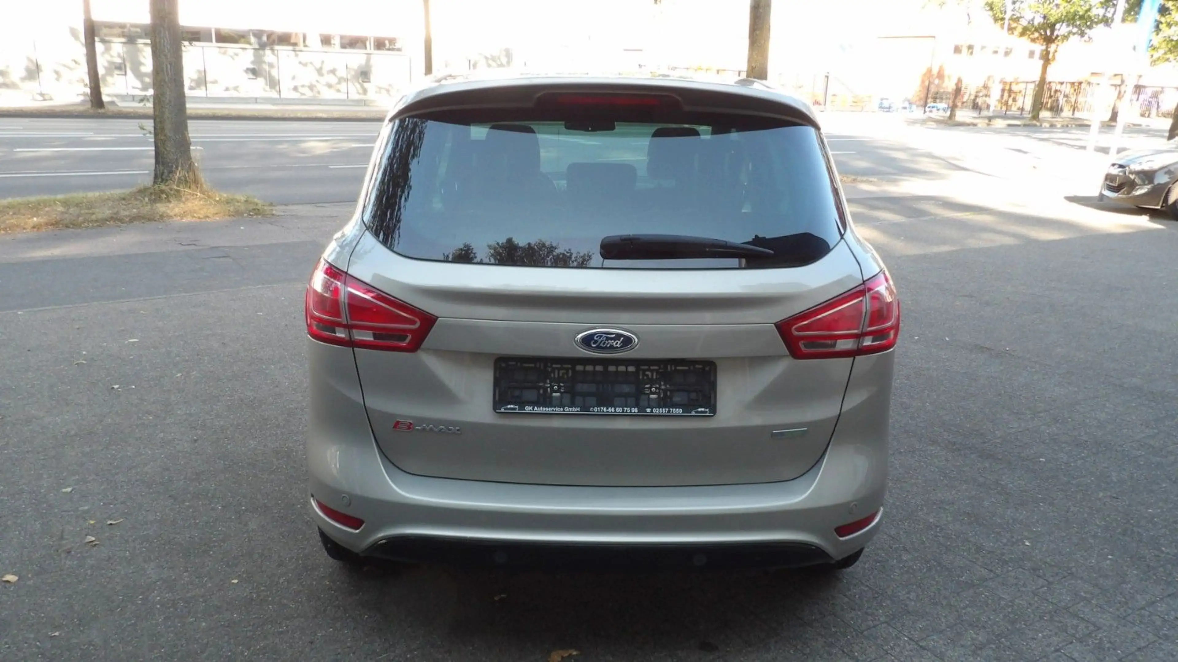 Ford B-Max B-MAX Titanium — photo 6