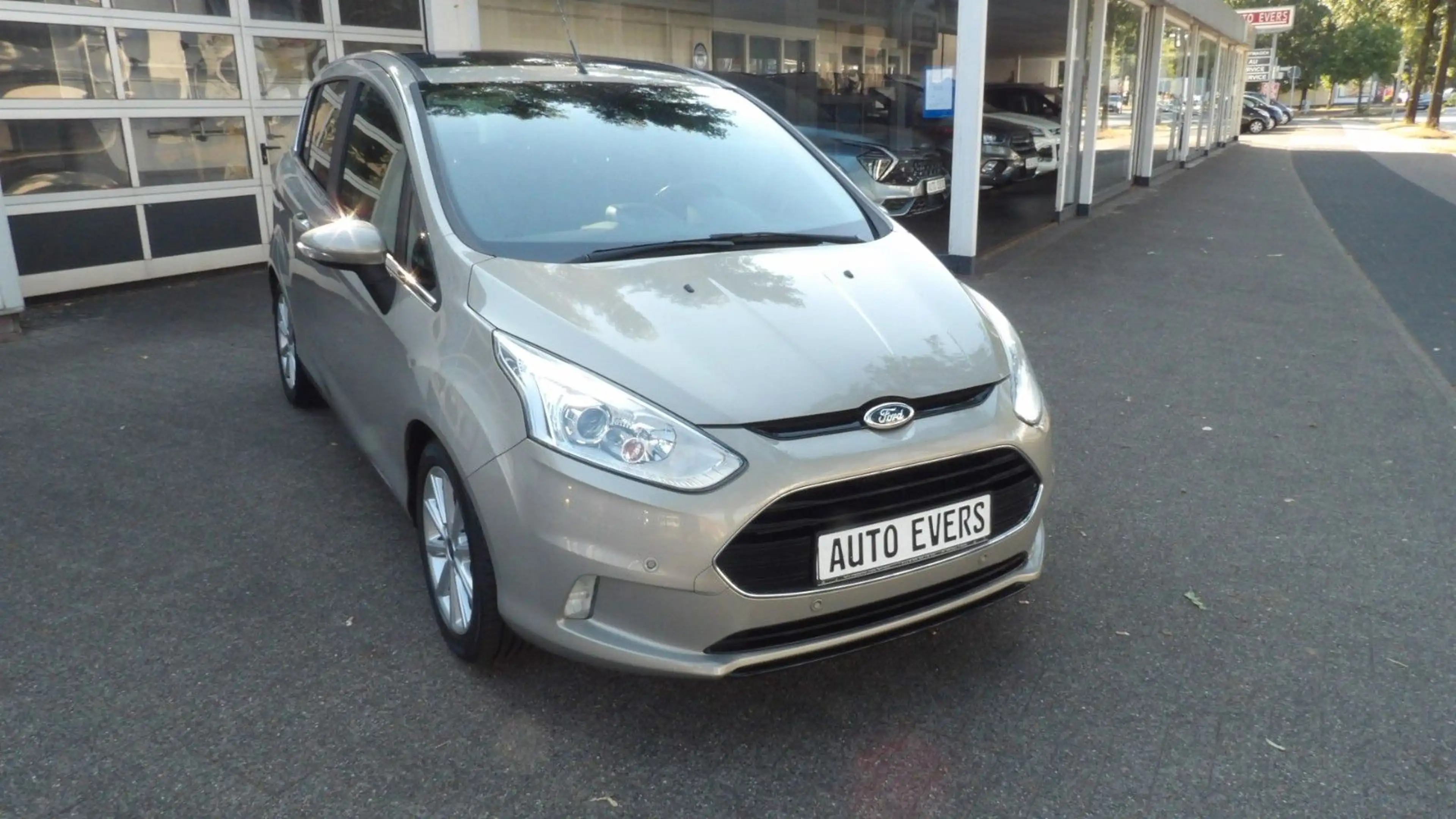 Ford B-Max B-MAX Titanium