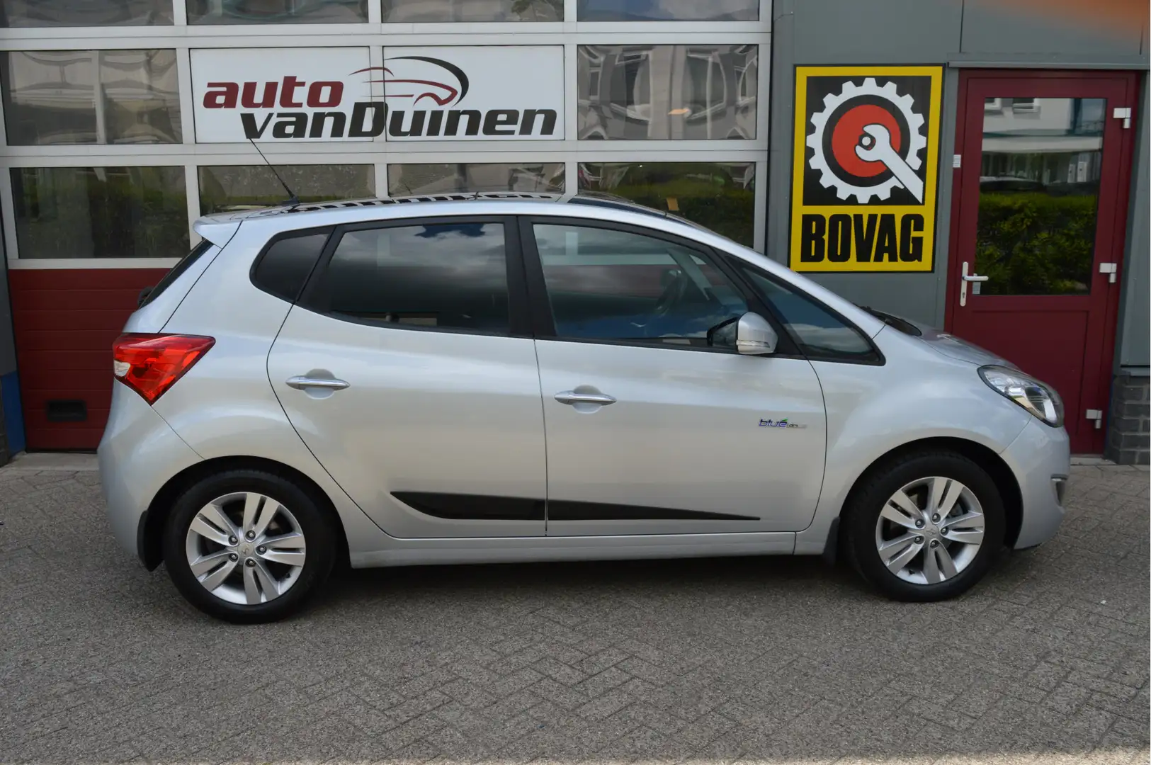 Hyundai iX20 1.6i i-Catcher O.a: Leder, Haak, Pano, Clima, Navi Grijs - 2