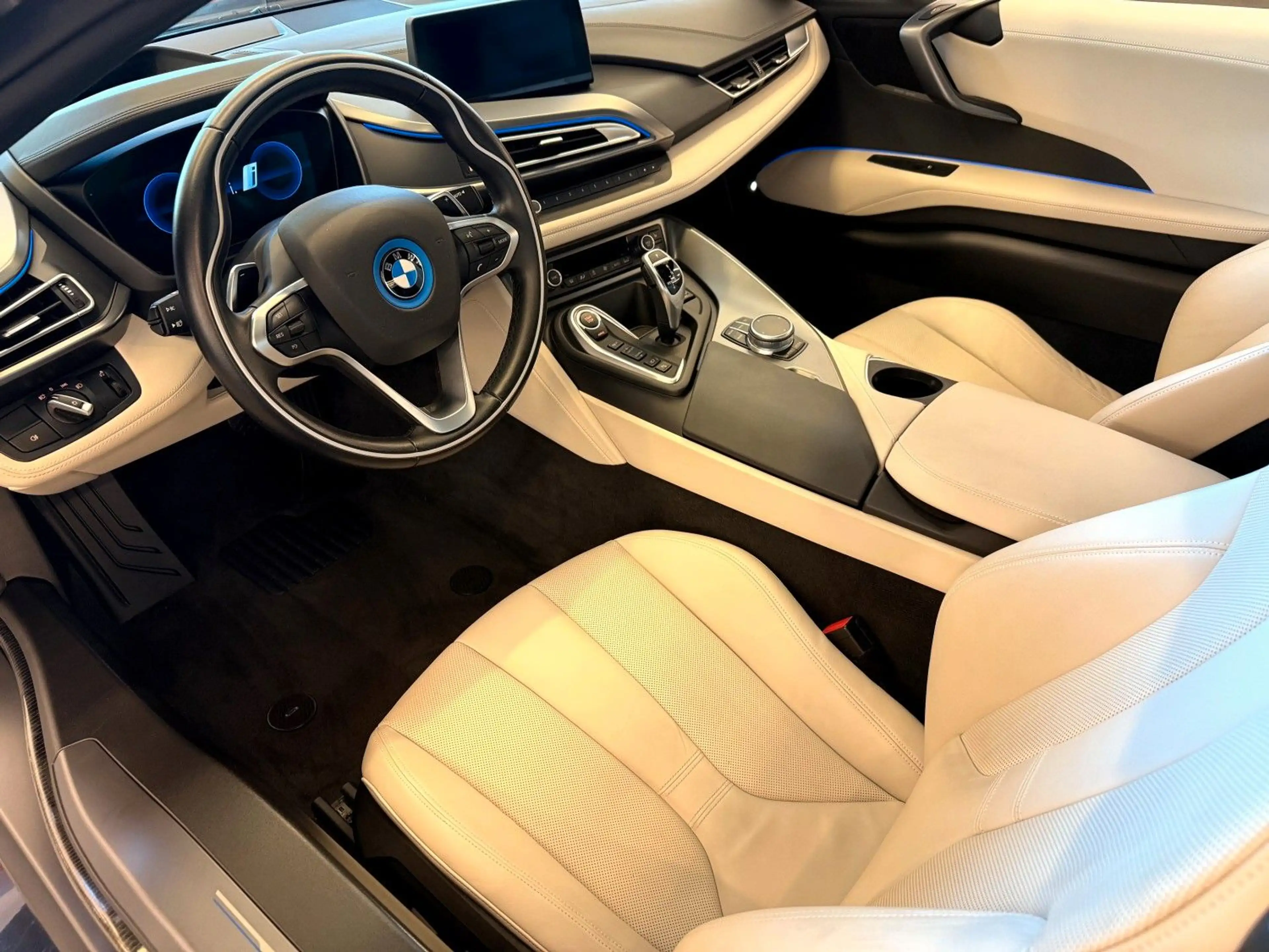 BMW i8 Coupe R Kam Design Carpo LED Brillant Lack — photo 3