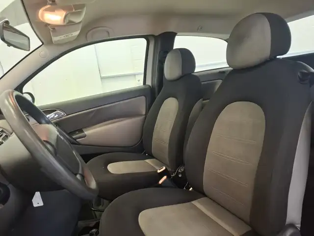 Lancia Ypsilon view 9