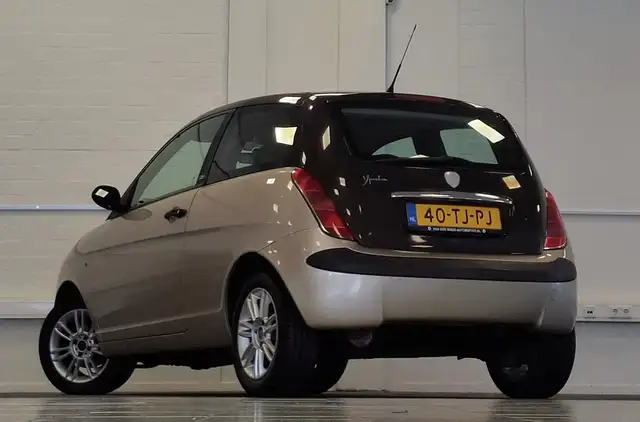 Lancia Ypsilon view 7