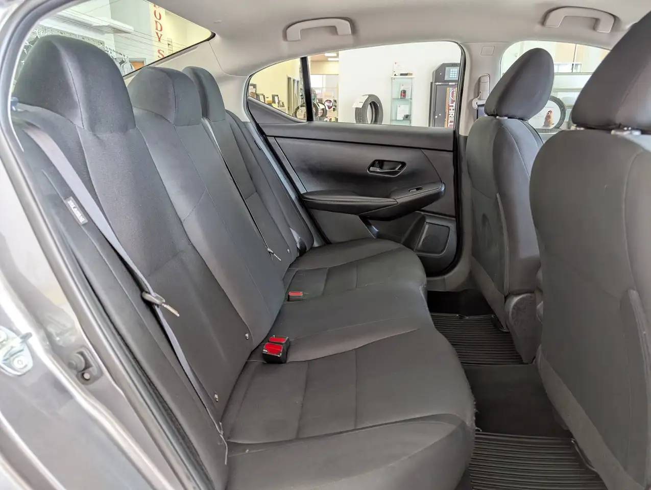 Nissan Sentra снимка Nissan Sentra