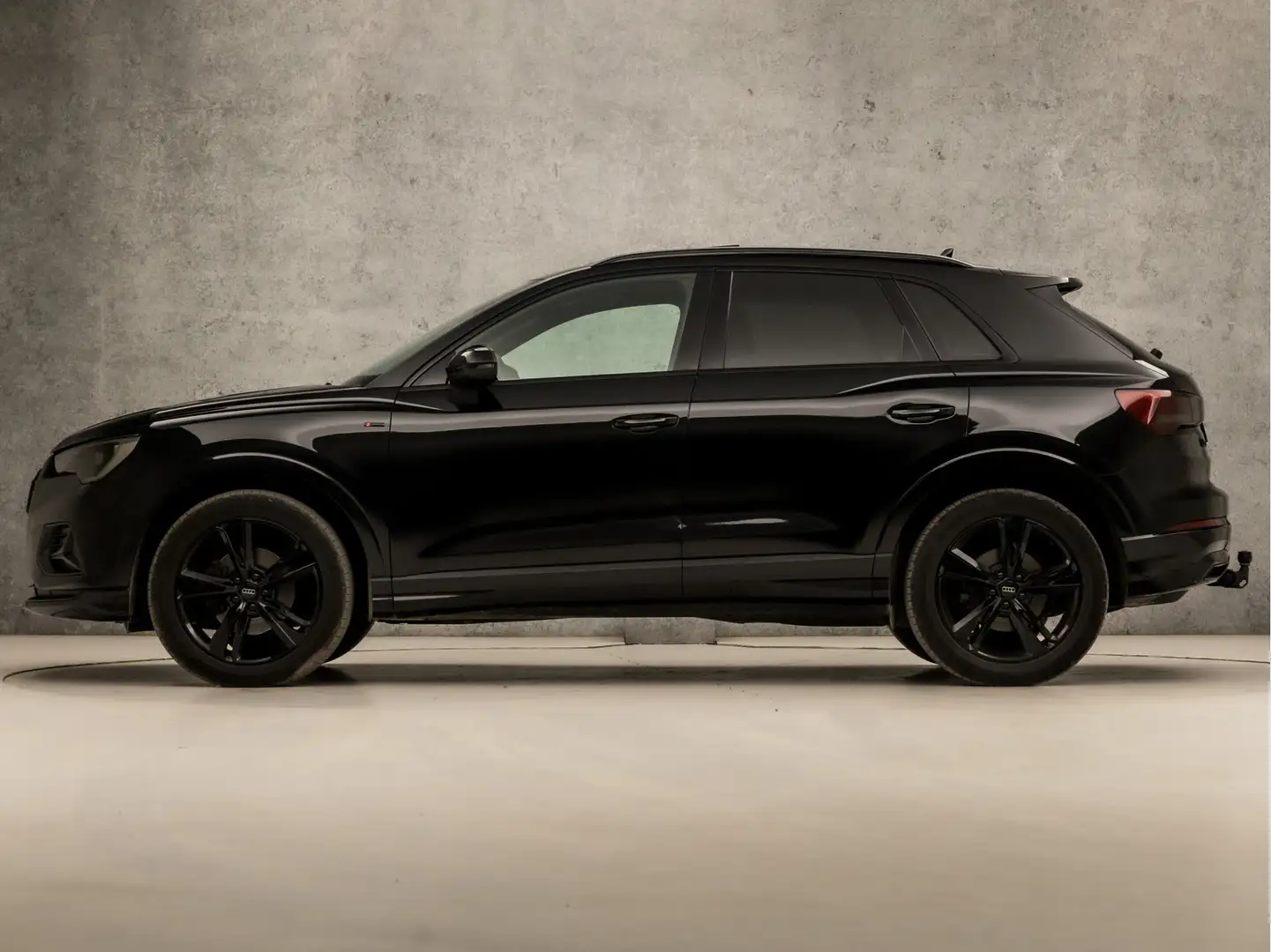 Audi Q3 35 TFSI S Line Sport 150Pk Automaat (2X S-LINE, PA Schwarz - 2