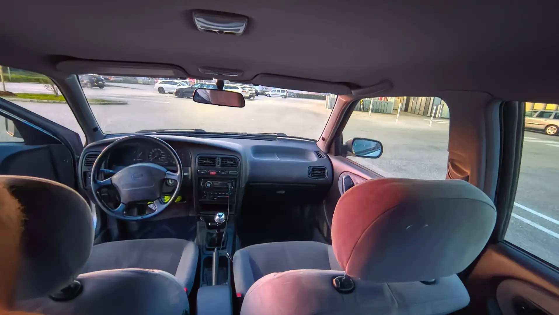 Nissan Primera Primera 2,0 SLX Silber - 2