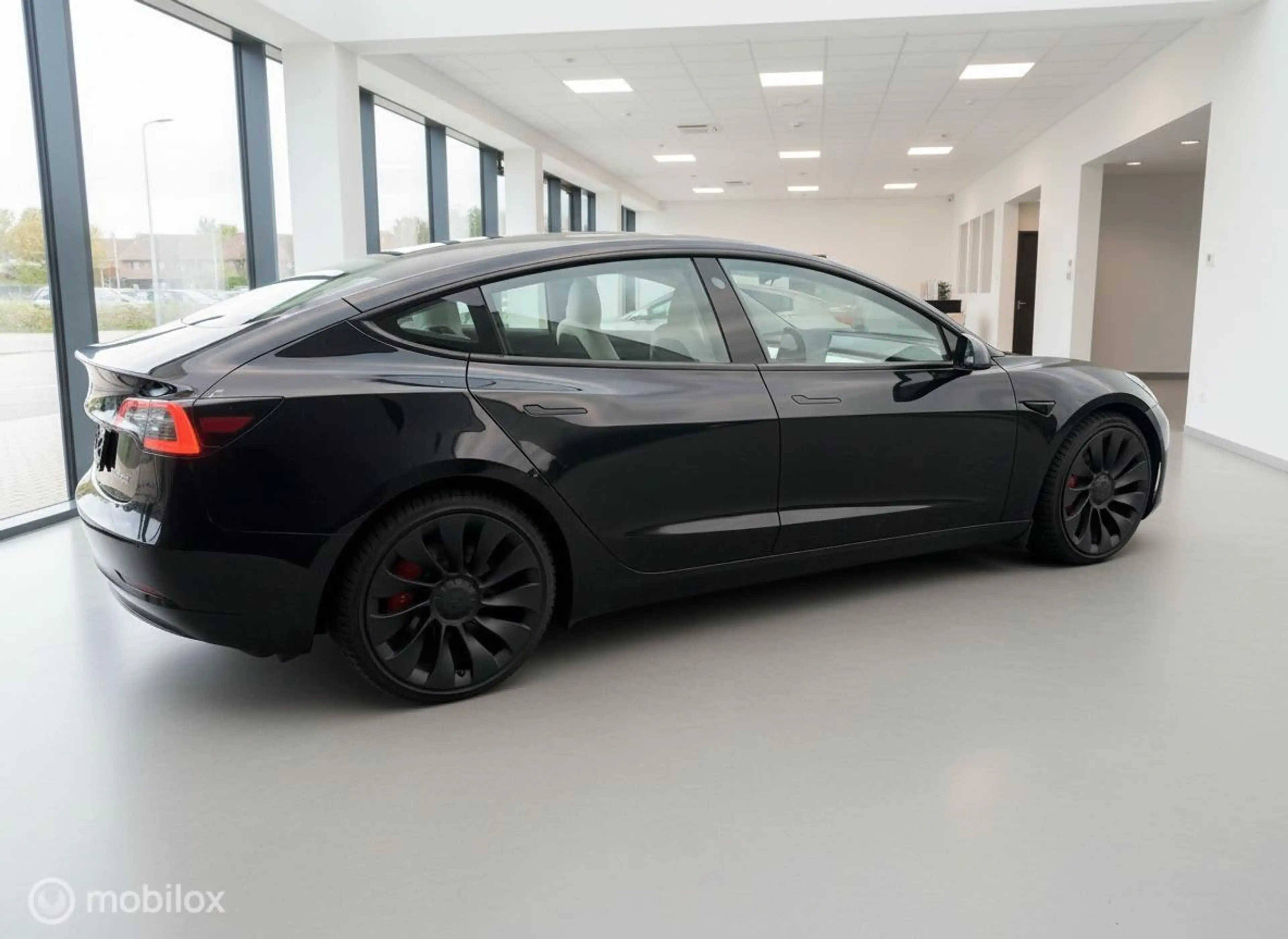 Tesla Model 3 Performance AWD 75 kWh | 12/2021 | 463 pk | Wit In — photo 10
