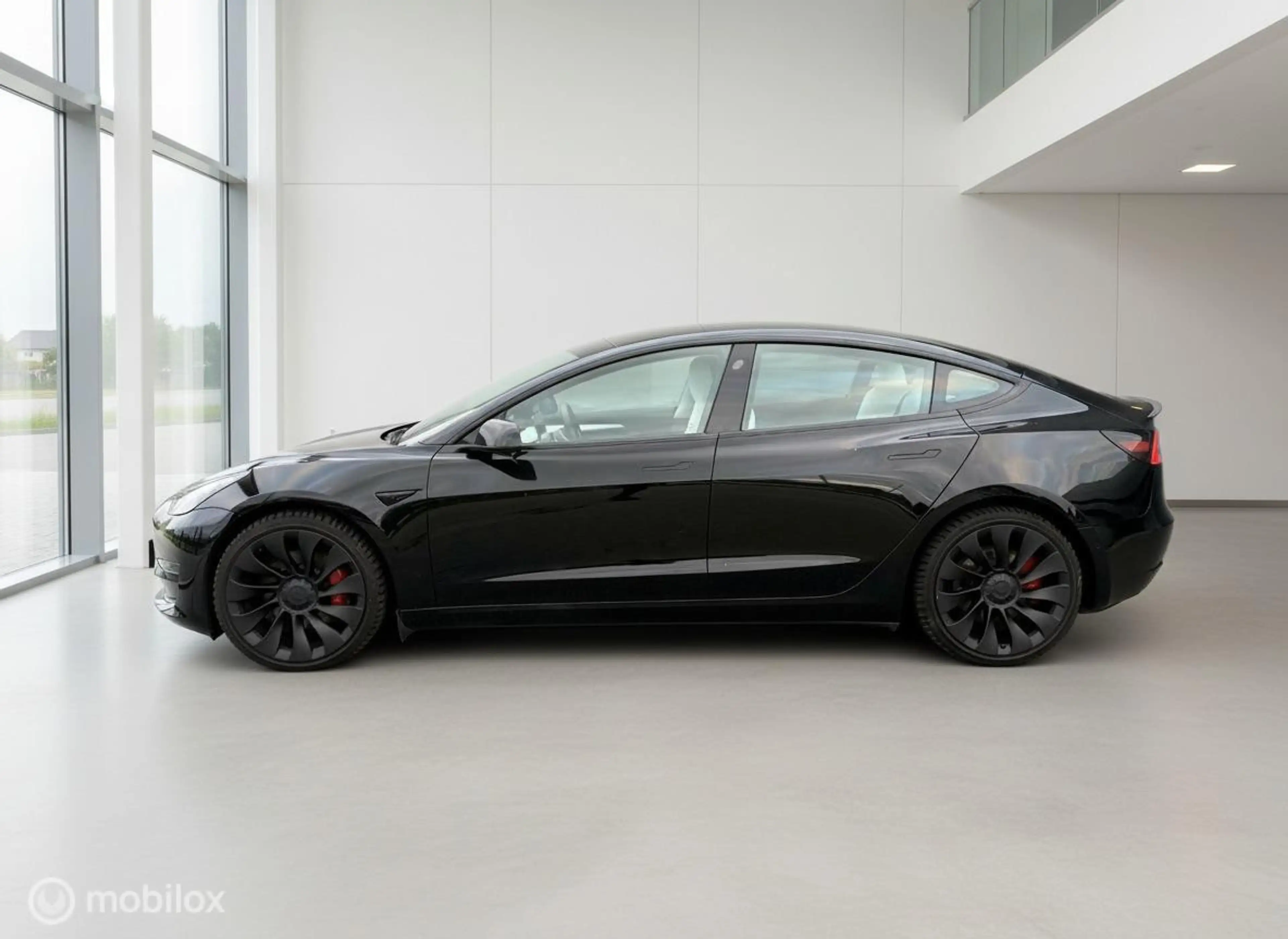 Tesla Model 3 Performance AWD 75 kWh | 12/2021 | 463 pk | Wit In — photo 4