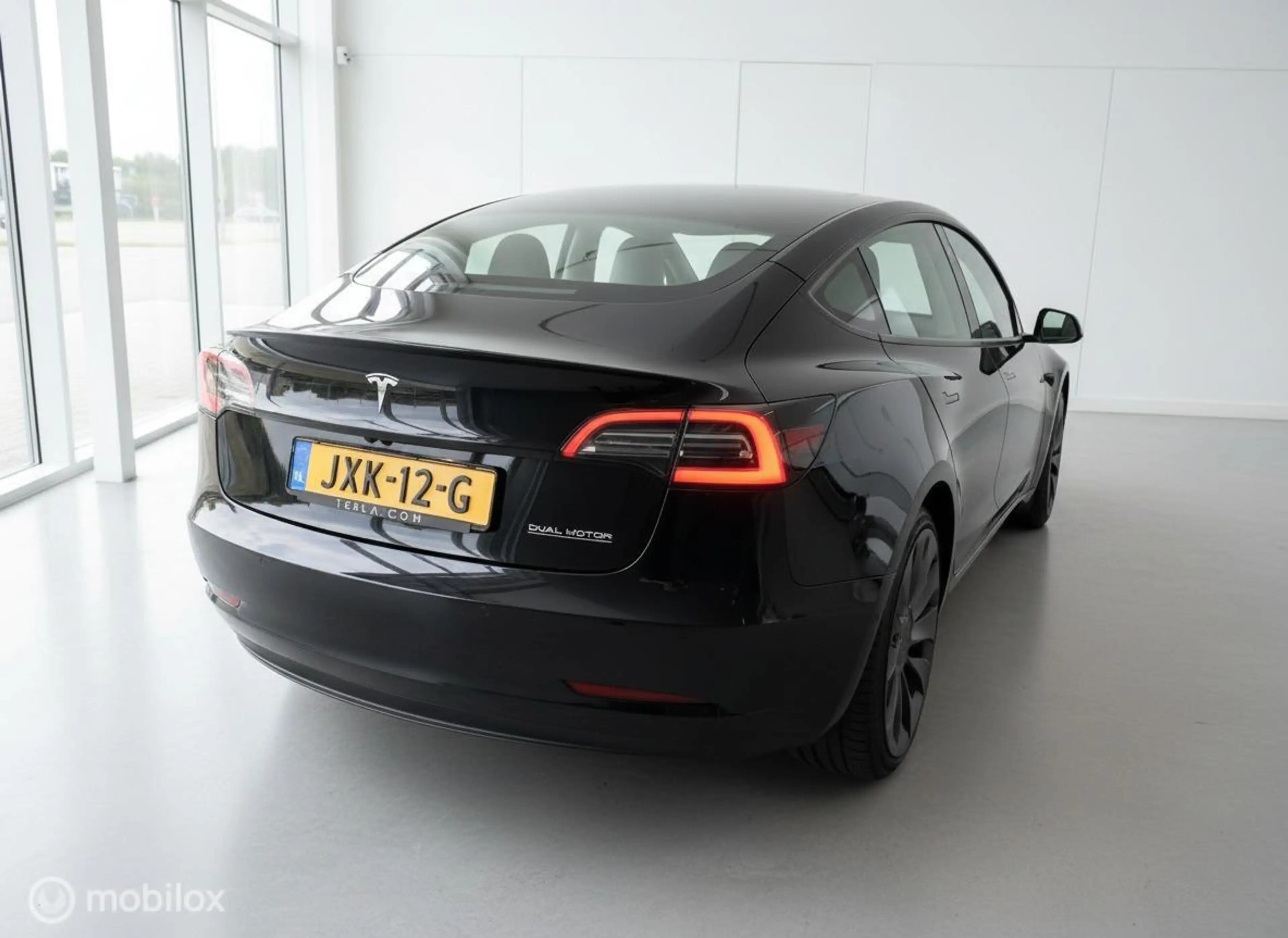 Tesla Model 3 Performance AWD 75 kWh | 12/2021 | 463 pk | Wit In — photo 8