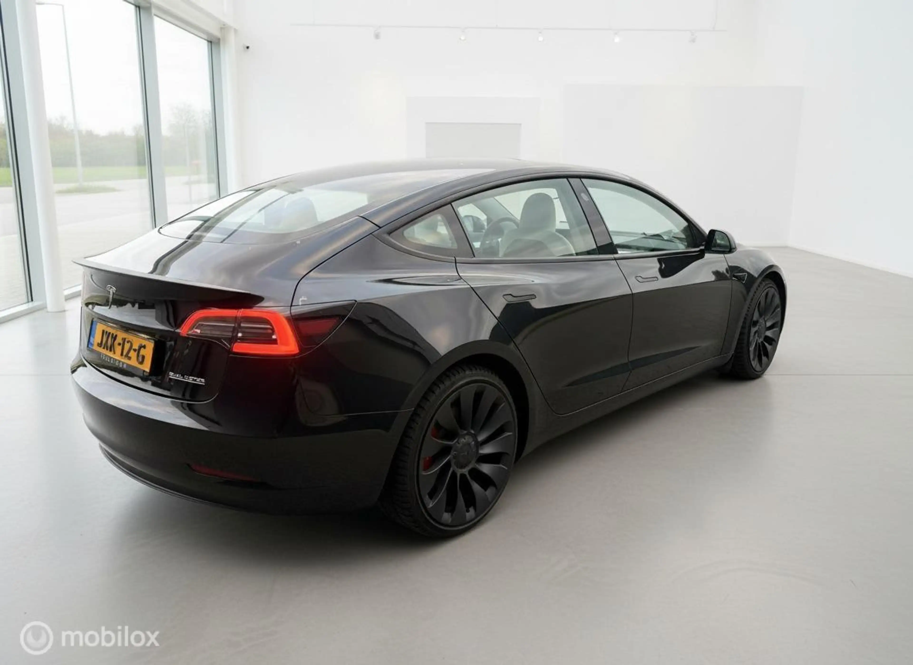 Tesla Model 3 Performance AWD 75 kWh | 12/2021 | 463 pk | Wit In — photo 9