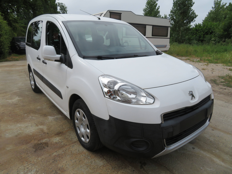 Peugeot Partner 1.6 benzine - Dubbel schuifdeur