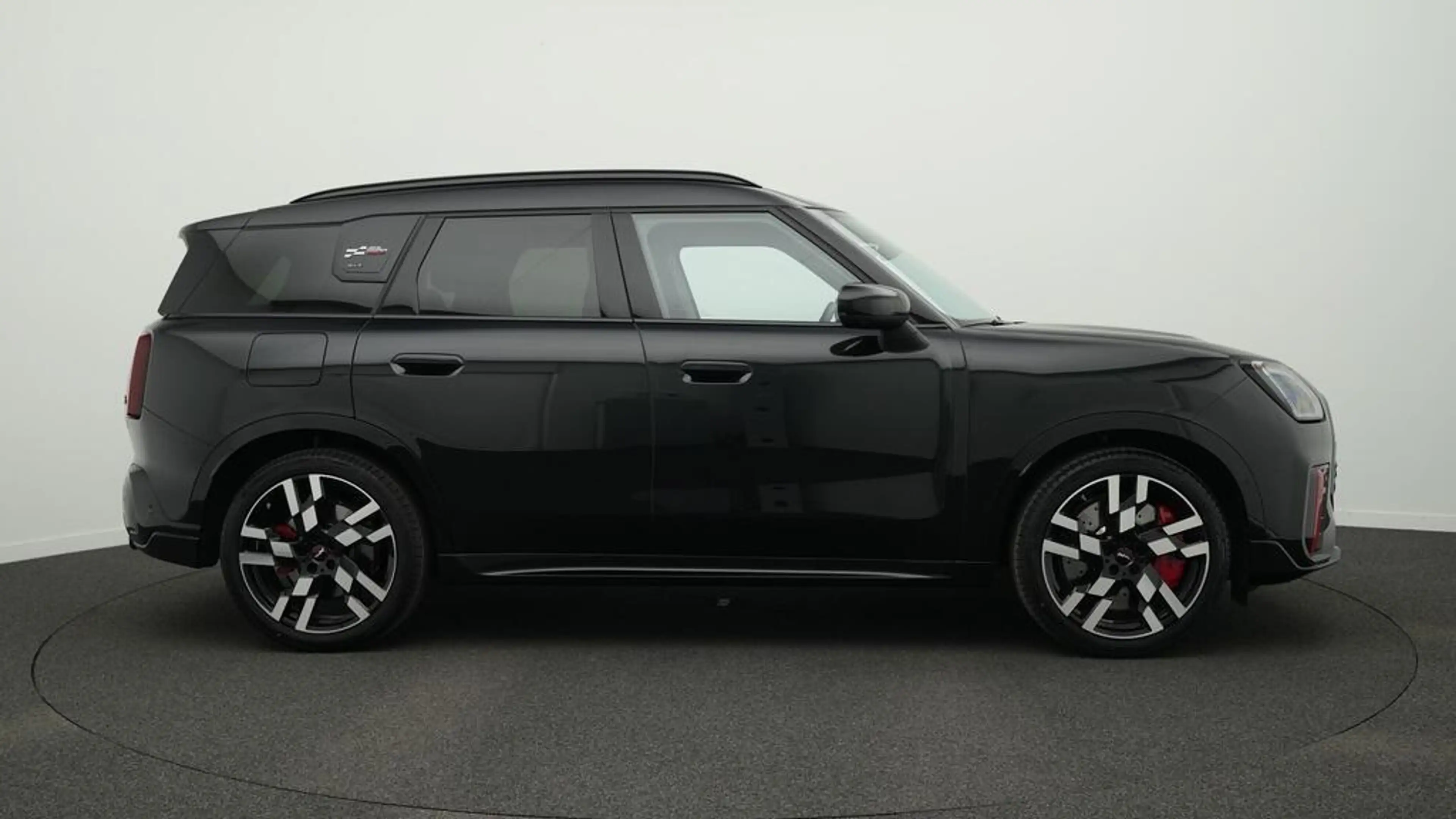 MINI JCW Countryman All4 John Cooper Works Trim — photo 2