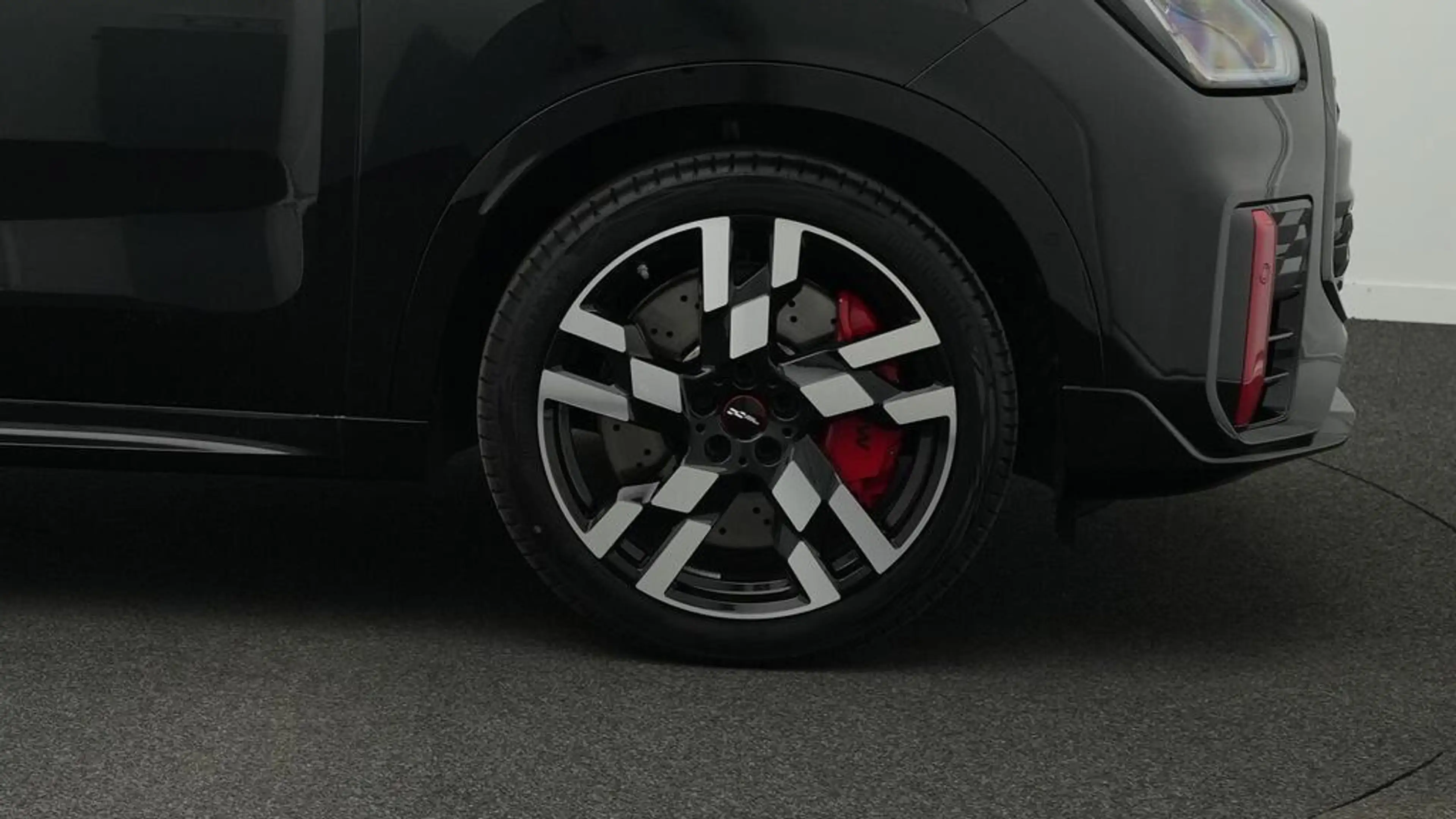 MINI JCW Countryman All4 John Cooper Works Trim — photo 10