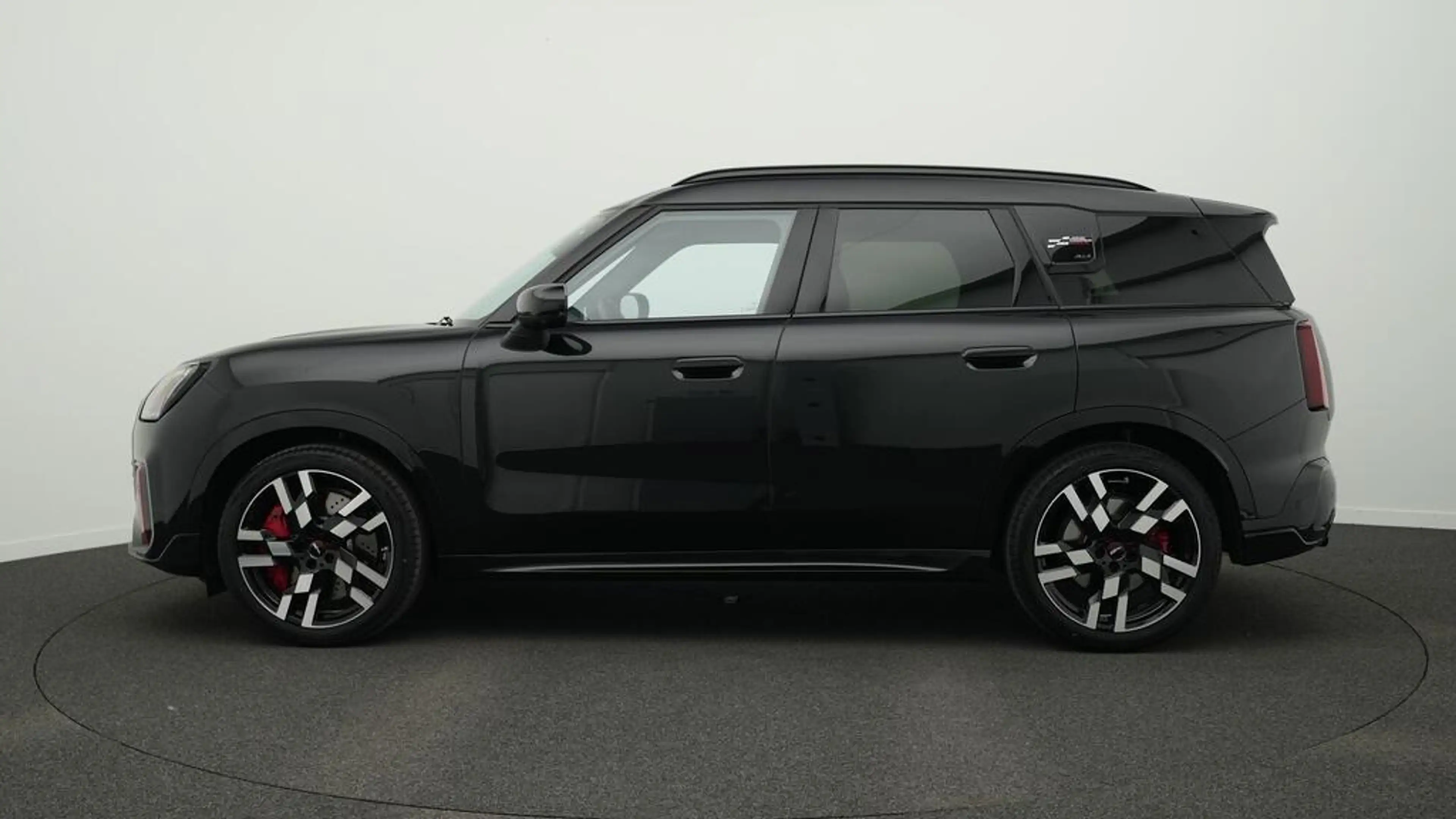 MINI JCW Countryman All4 John Cooper Works Trim — photo 3
