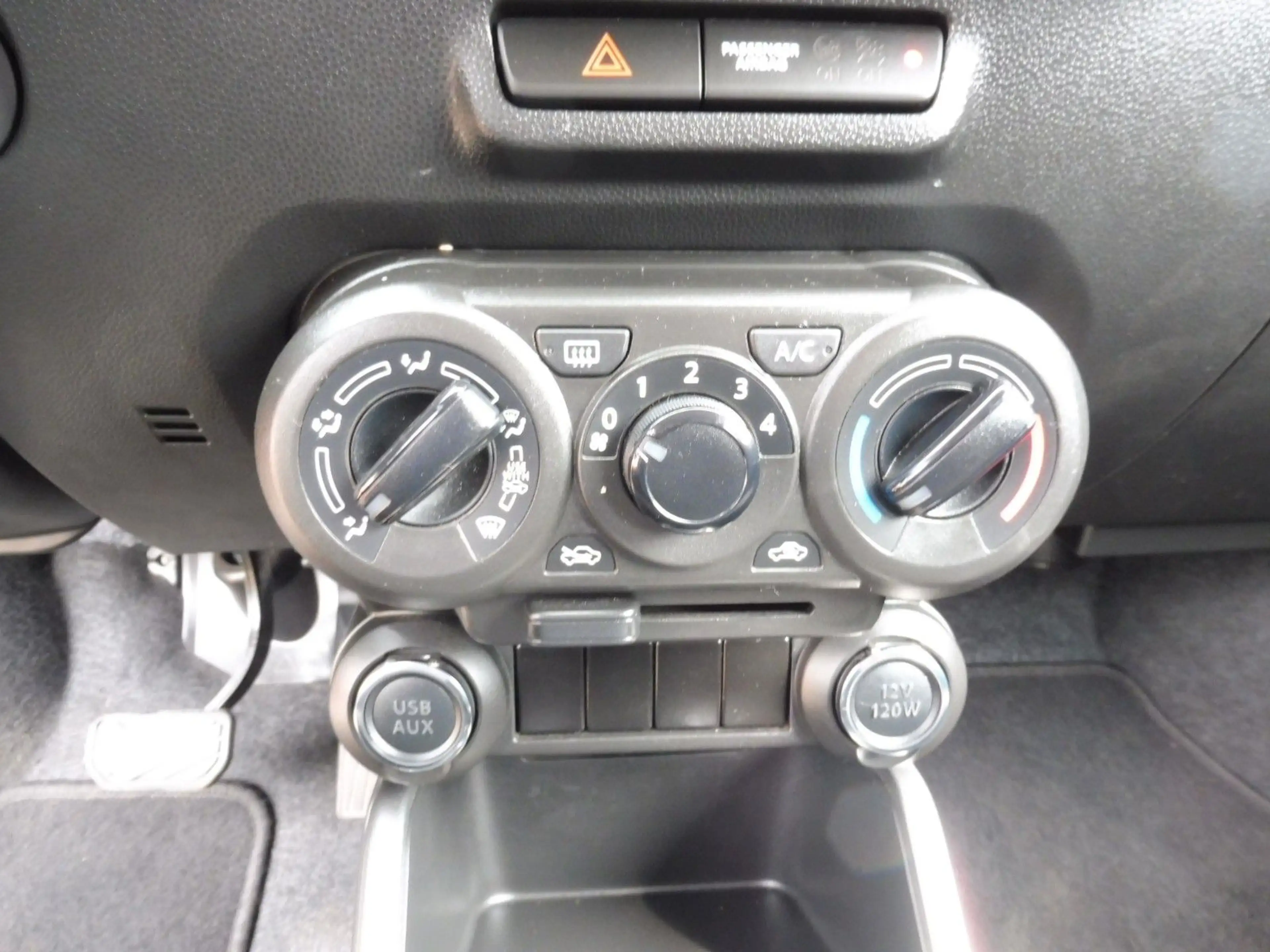 Suzuki Ignis Comfort — photo 14