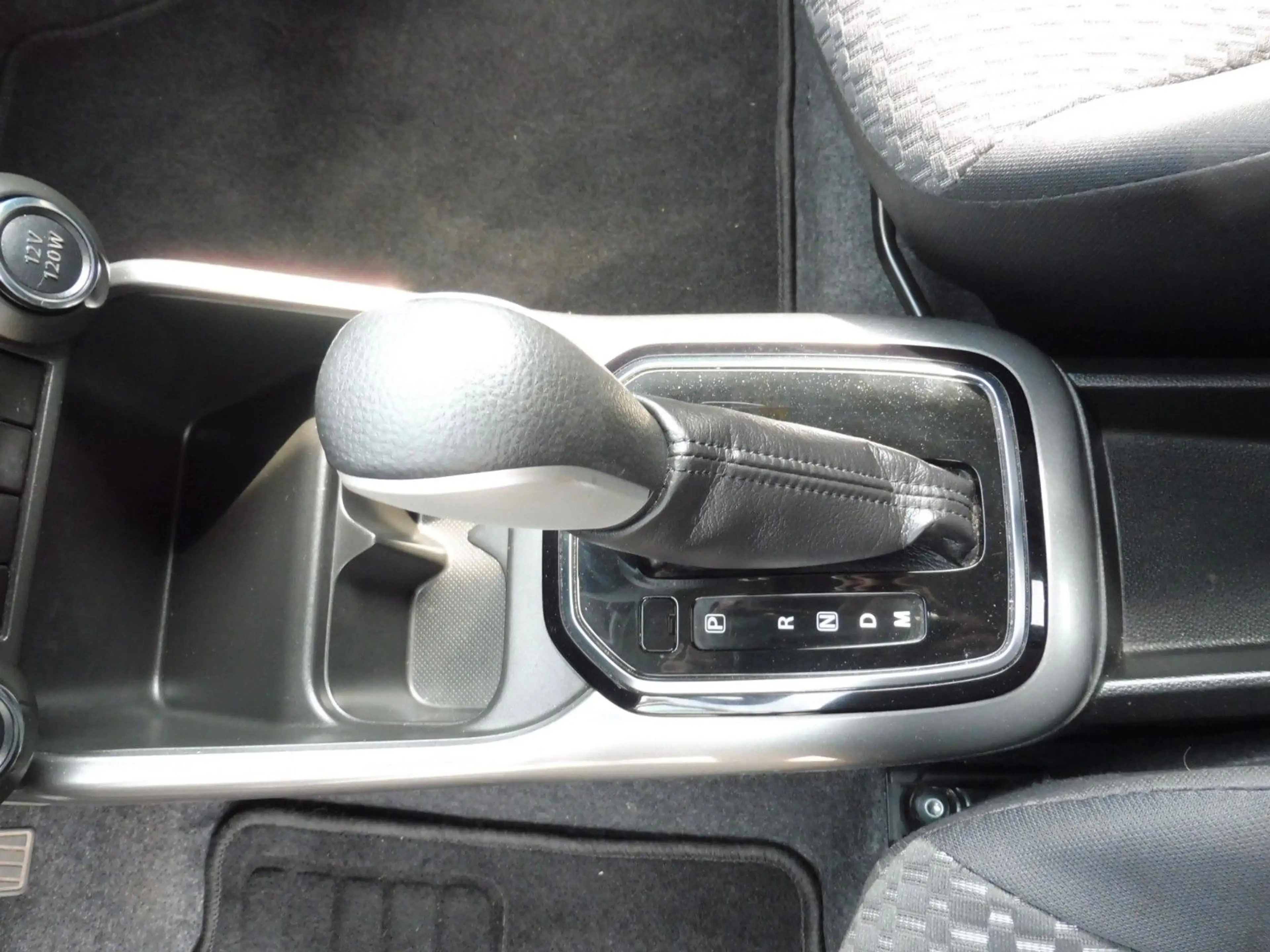 Suzuki Ignis Comfort — photo 15