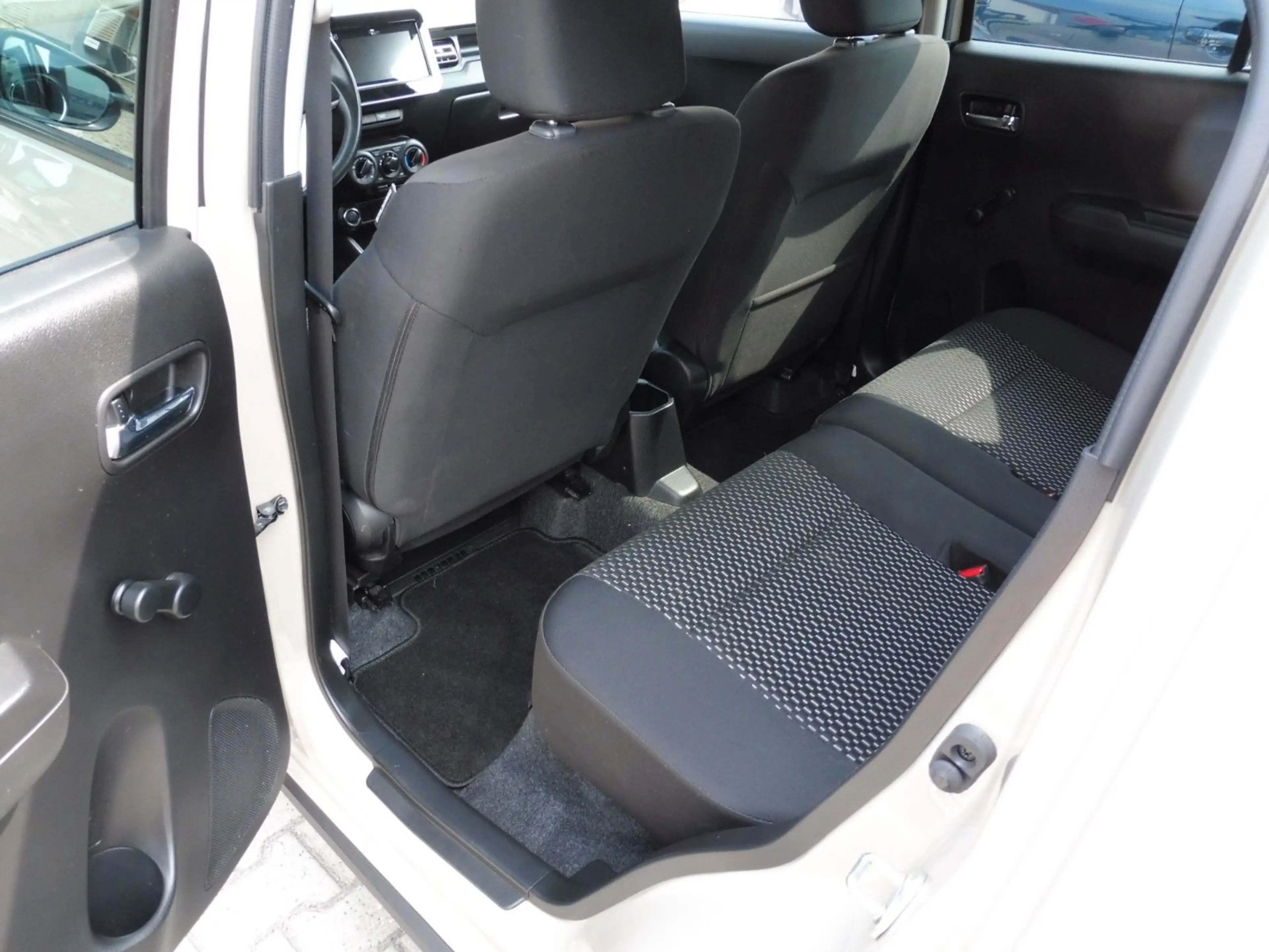 Suzuki Ignis Comfort — photo 17