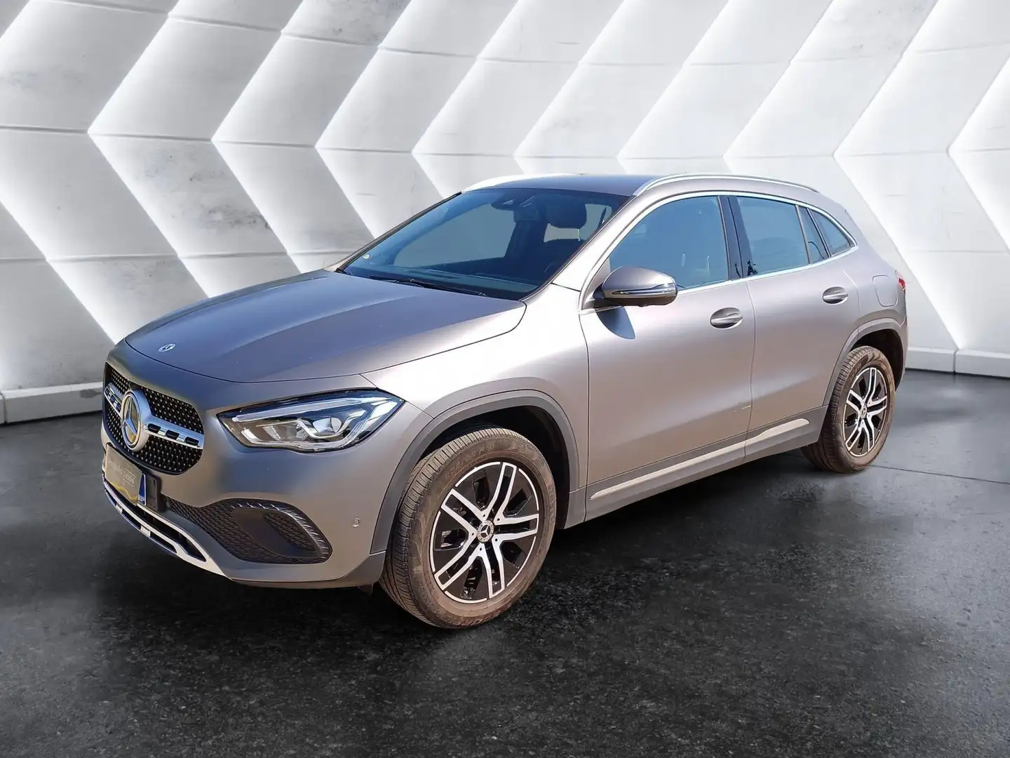 Mercedes-Benz GLA 180 180 d Sport Plus auto Grigio - 1