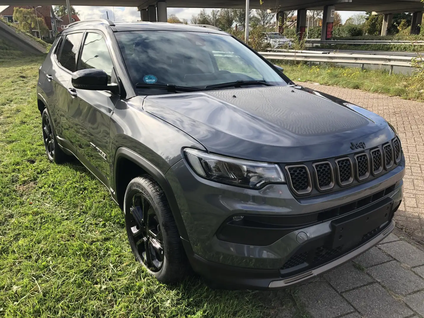 Jeep Compass 4xe 240 Plug-in Hybrid Electric Upland NAVI|CLIMAT Grijs - 2