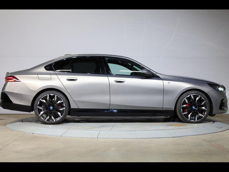 BMW 550 e xDrive Berline Kit M Sport — photo 3