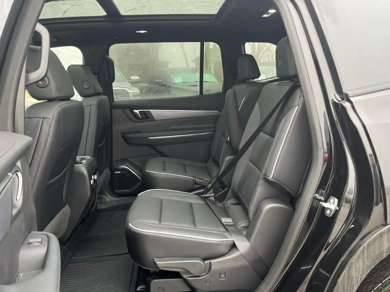 Buick Enclave снимка Buick Enclave