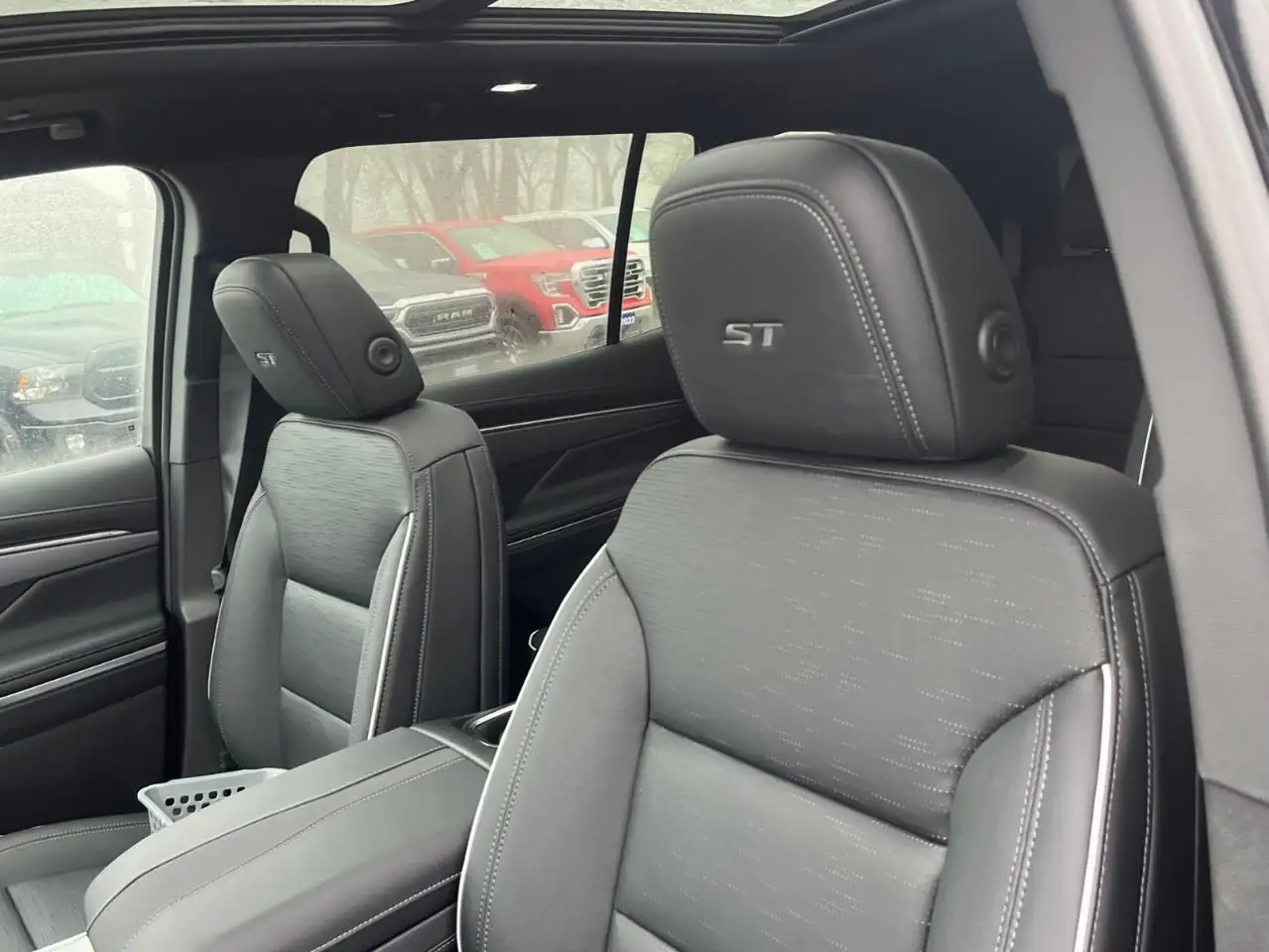 Buick Enclave снимка Buick Enclave