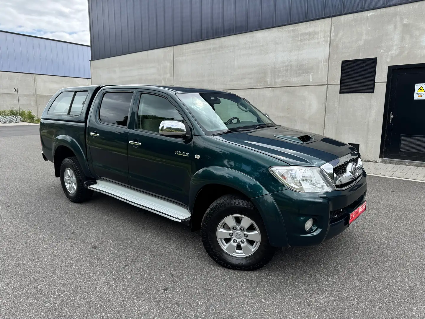 Toyota Hilux 2.5D-4D Manual 4x4 Double Cab (Only Export Afrika Vert - 2
