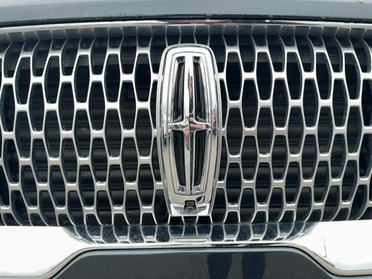 Lincoln Aviator снимка Lincoln Aviator