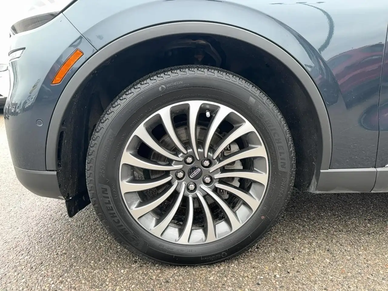Lincoln Aviator снимка Lincoln Aviator