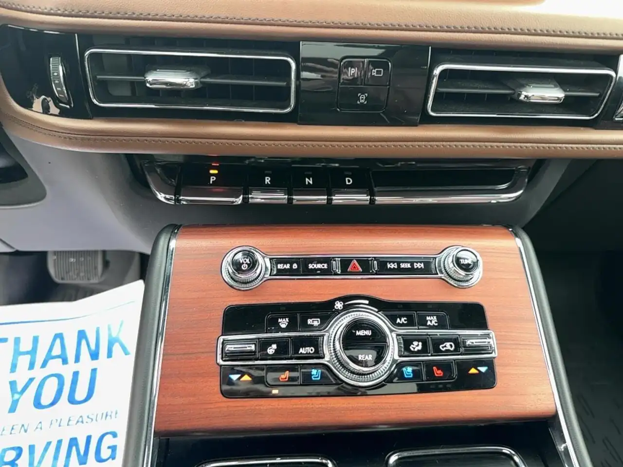 Lincoln Aviator снимка Lincoln Aviator