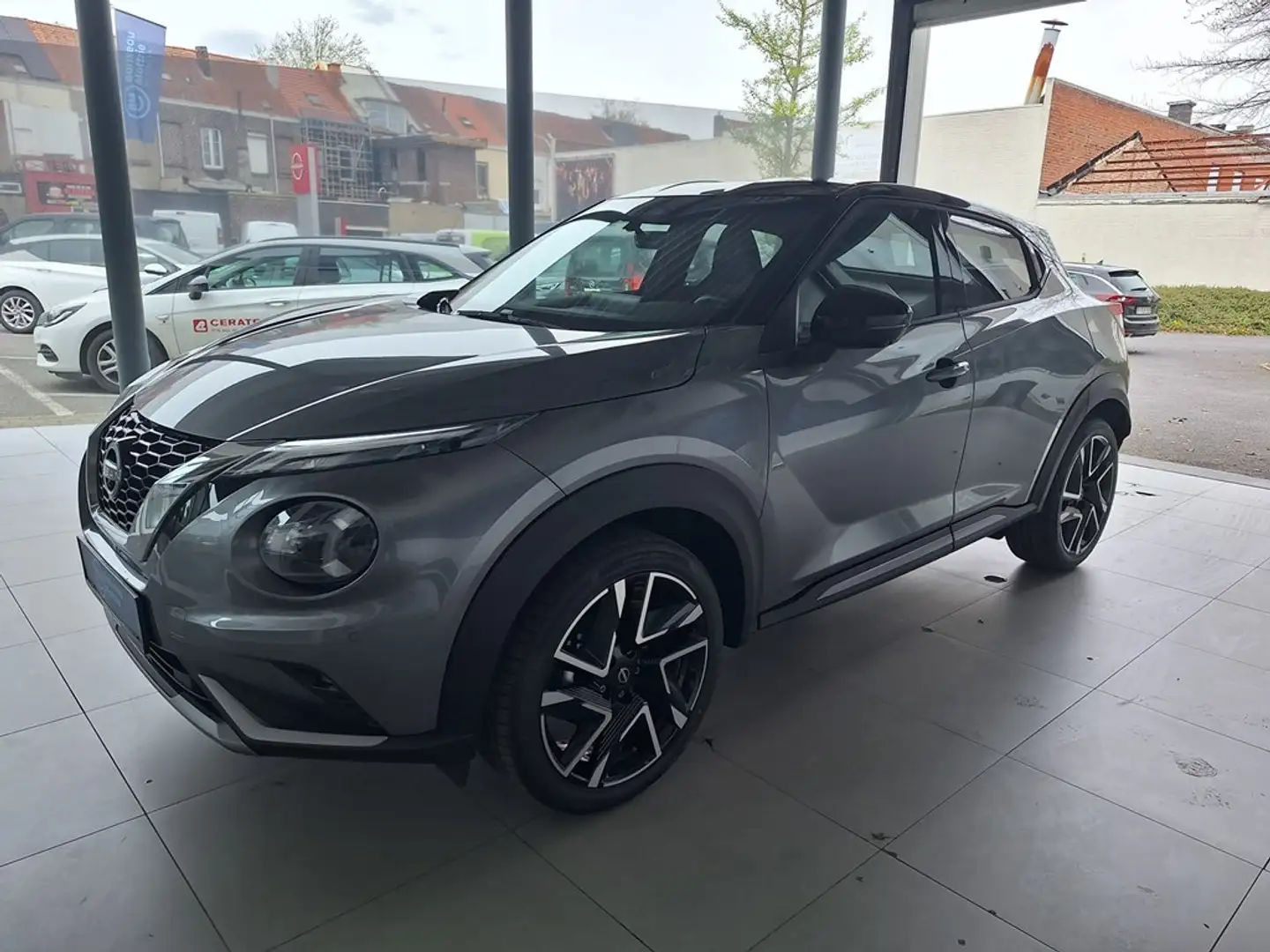 Nissan Juke NEW JUKE 1,0L DIG-T 114 DCT MY24 N-Design Tech Pac Grijs - 1