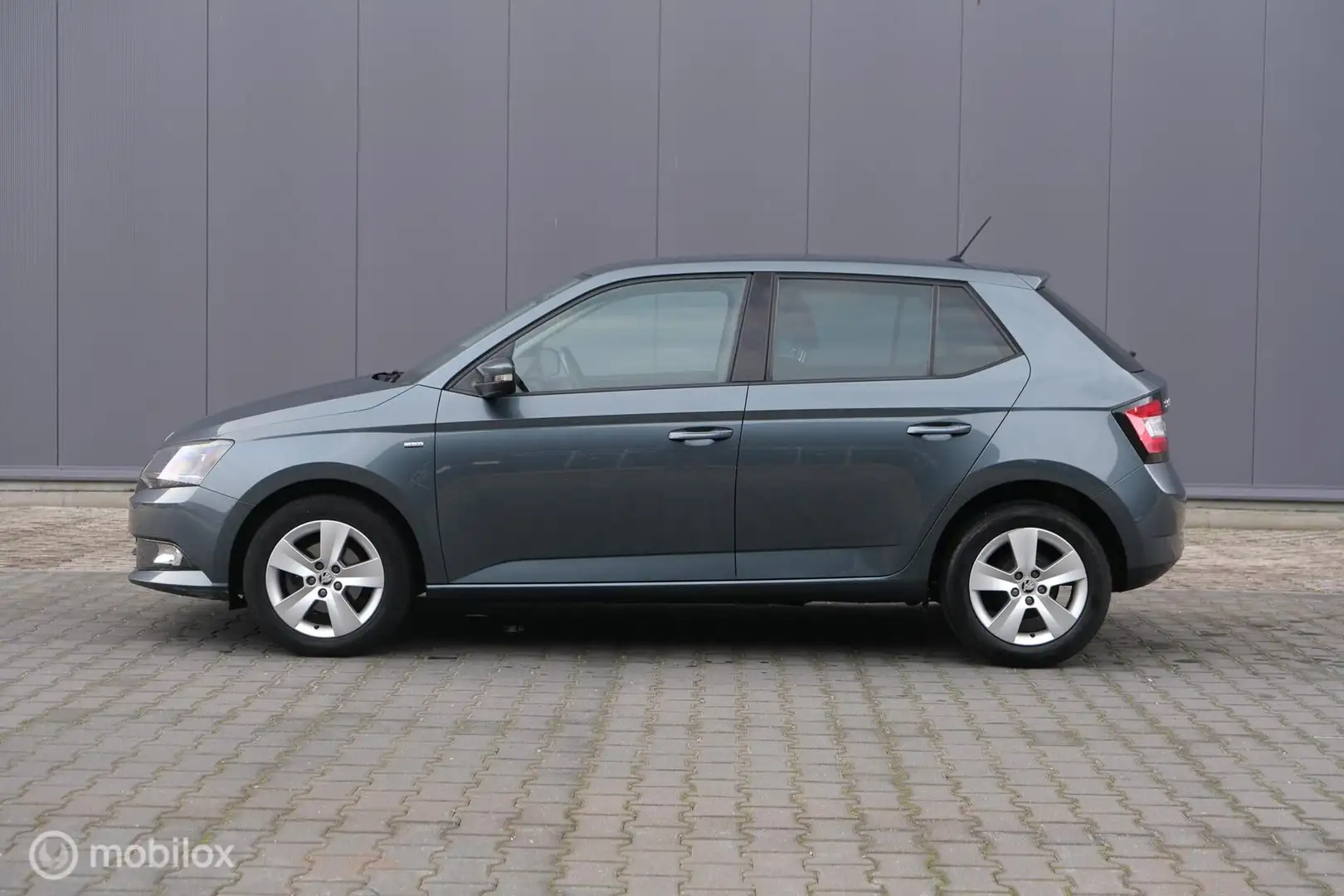 Skoda Fabia 1.0 TSI Clever | Navi | Airco | Adaptieve cruise | Gris - 2