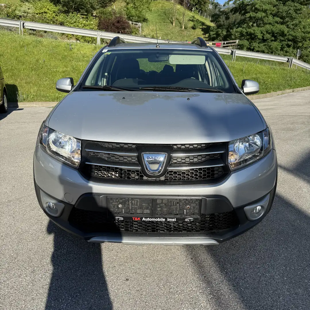 Dacia Sandero Stepway dCi 90 Silber - 2