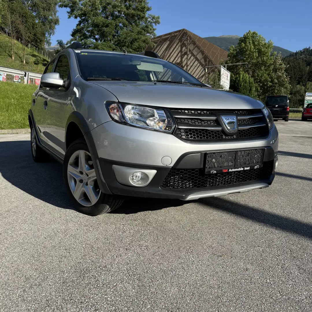 Dacia Sandero Stepway dCi 90 Silber - 1