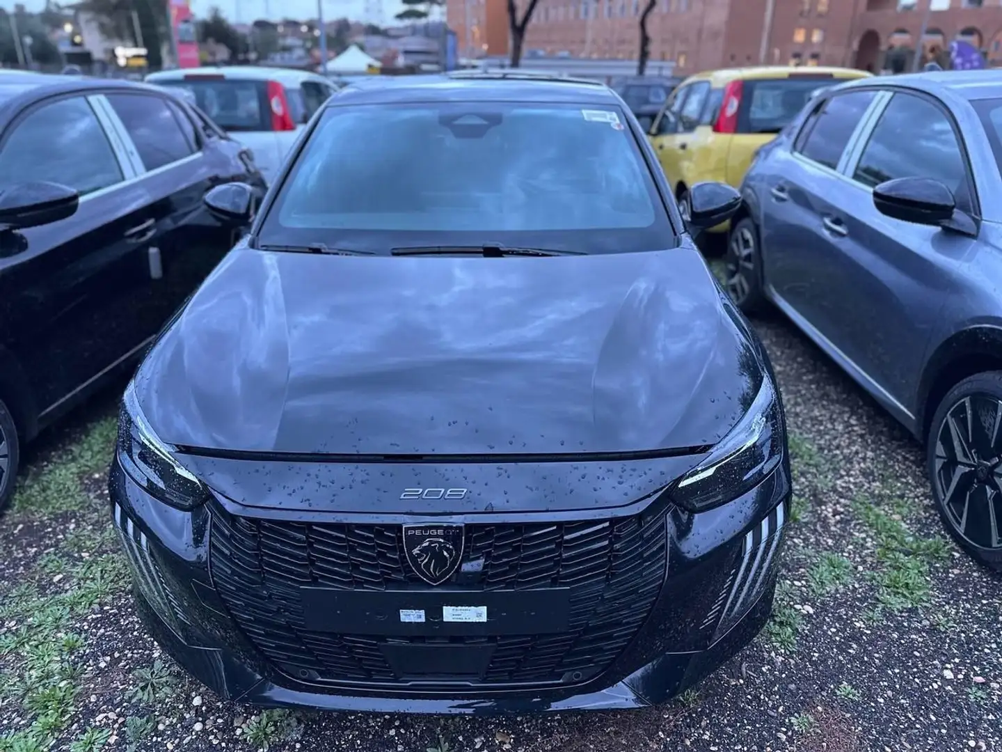 Peugeot 208 1.2 Hybrid 48V Allure Noir - 2