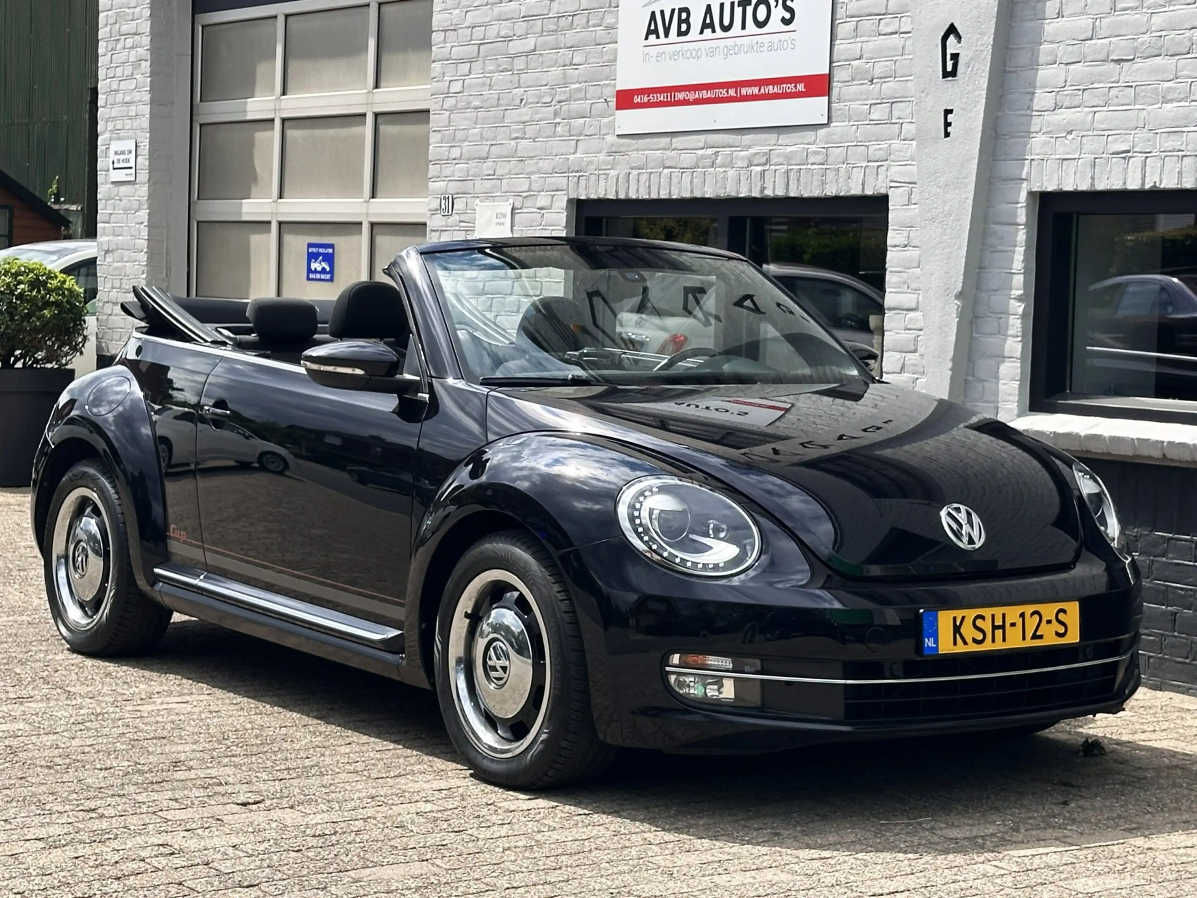 Volkswagen Beetle Cabriolet 1.2 TSI Cup Clima PDC Navi Cruise — photo 3