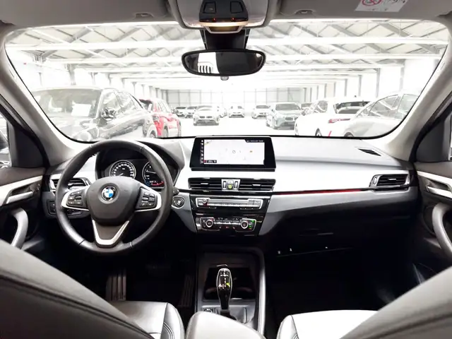 BMW X1 view 9