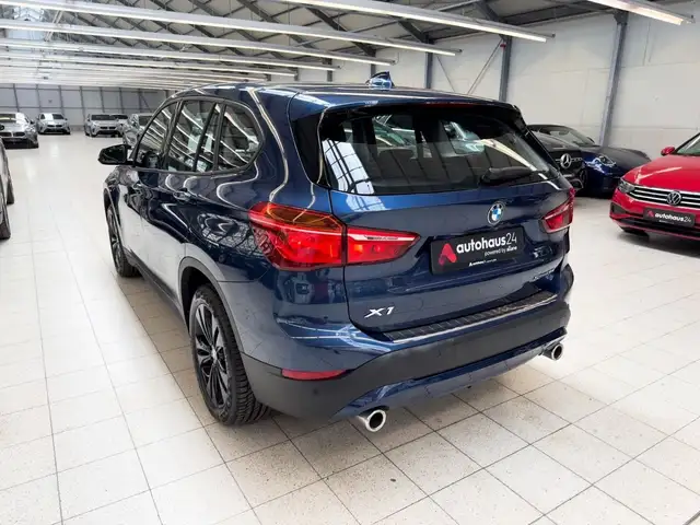 BMW X1 view 4