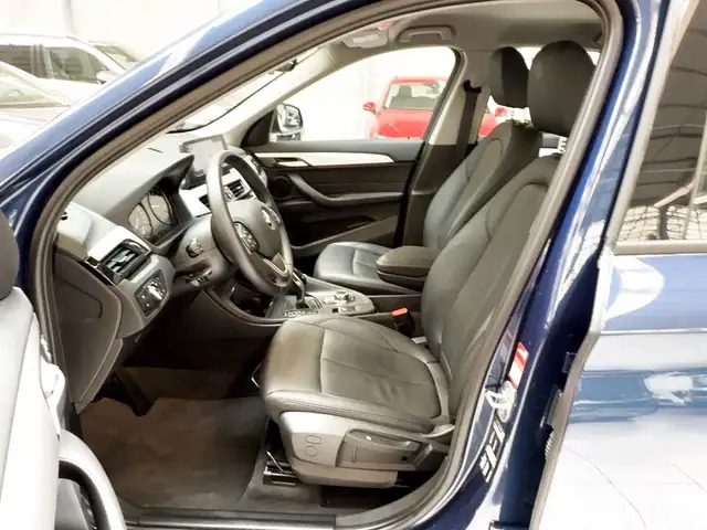 BMW X1 view 8