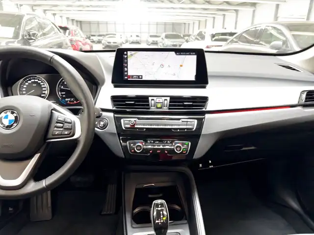 BMW X1 view 11