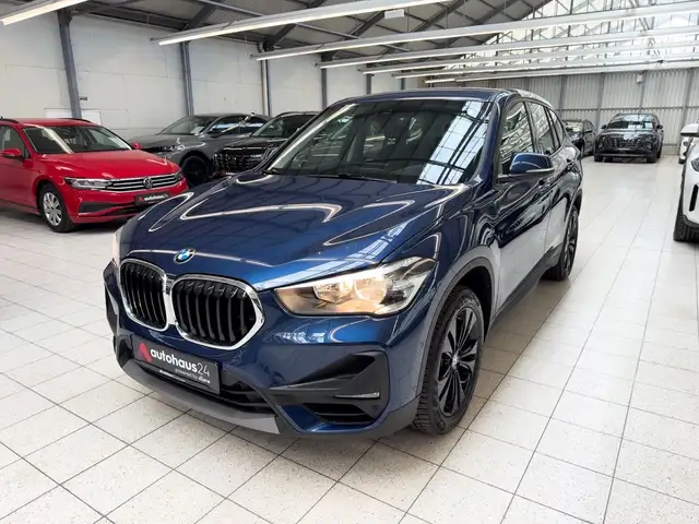 BMW X1 view 3