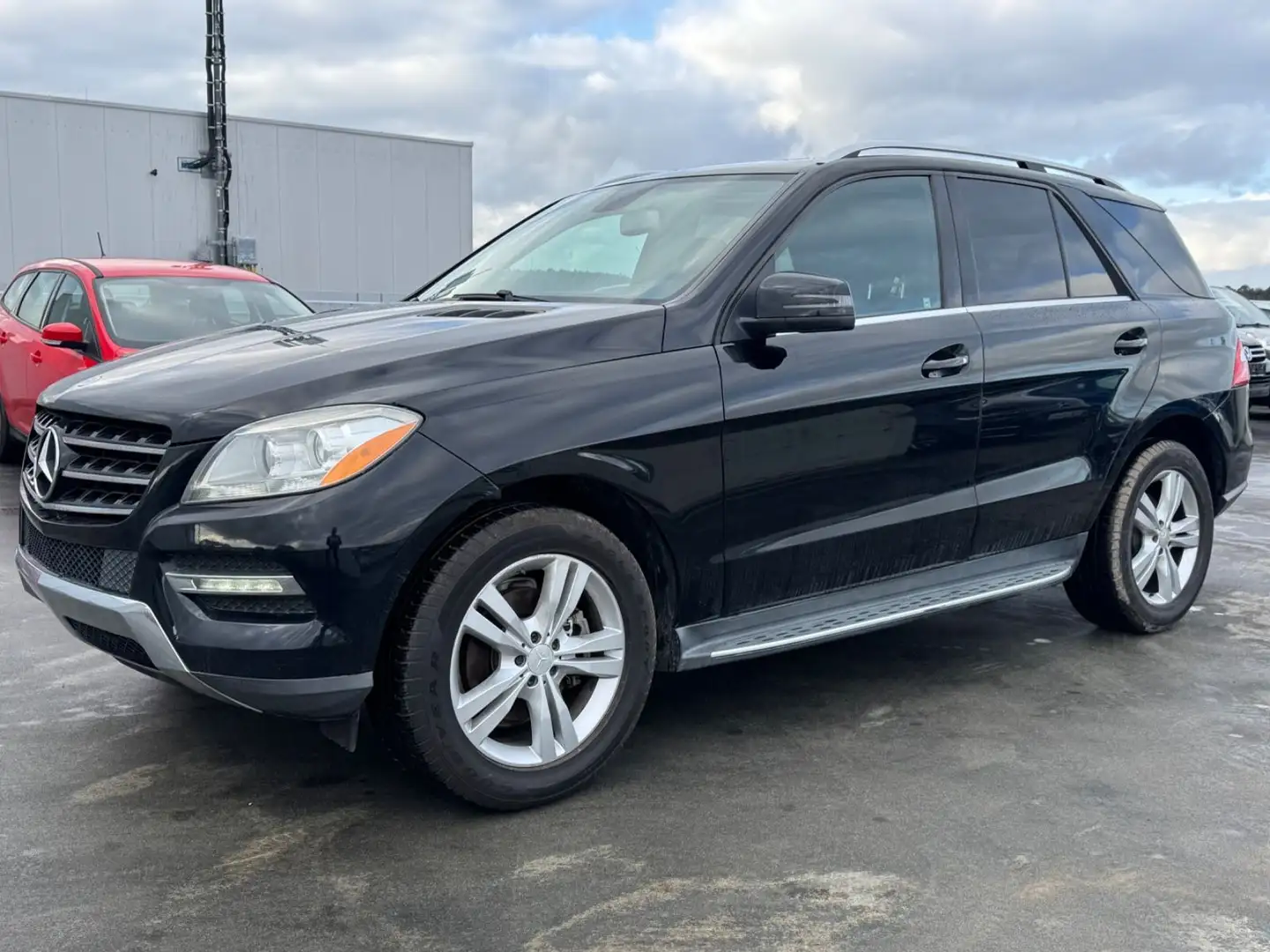 Mercedes-Benz ML 350 BlueEfficiency Schwarz - 1