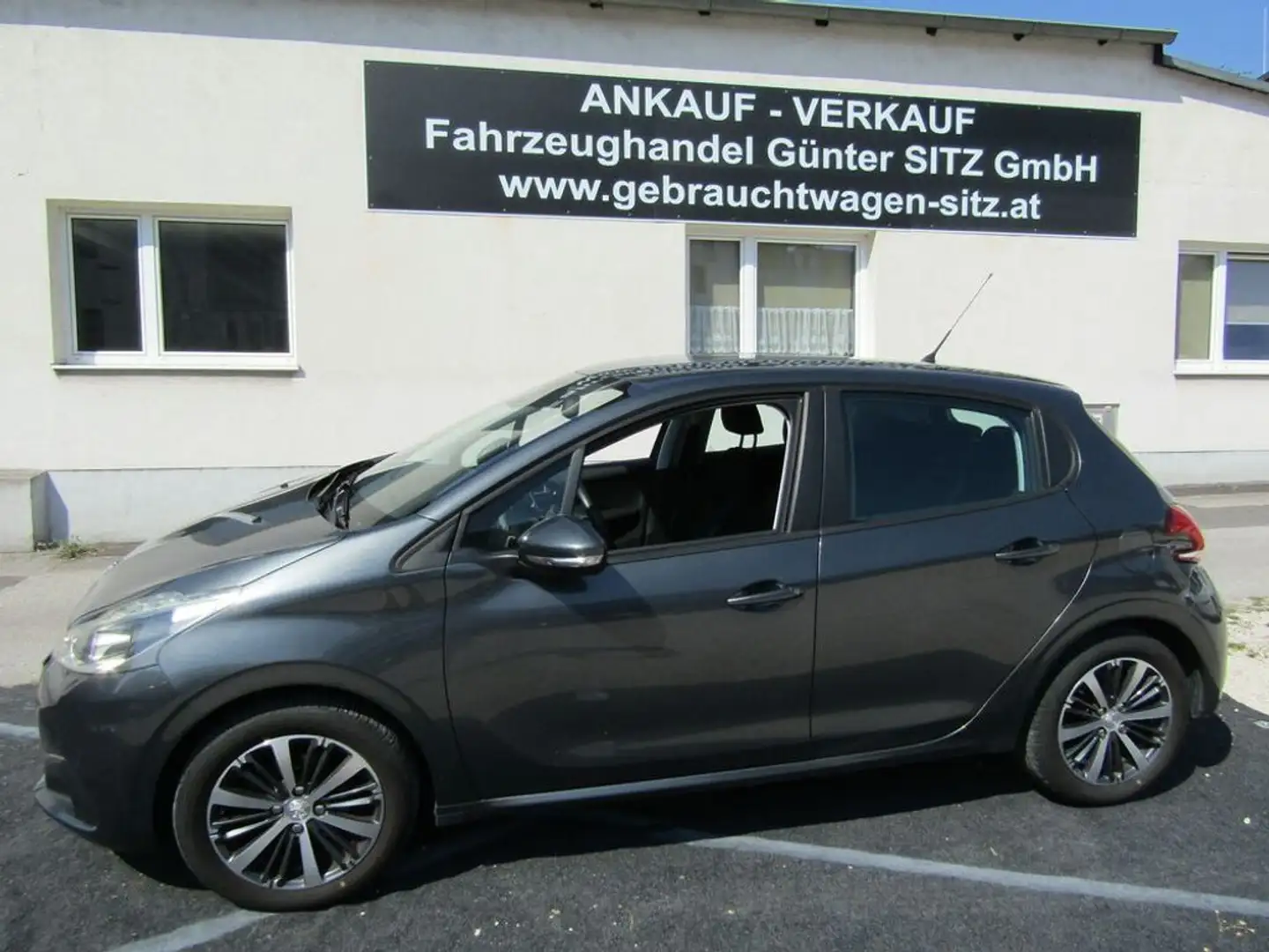 Peugeot 208 Active Grau - 2