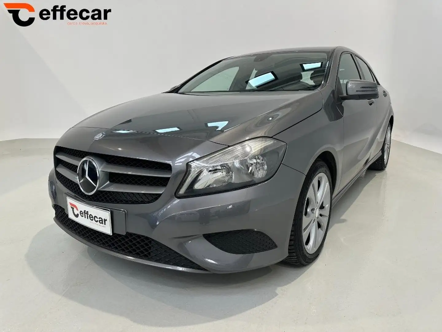 Mercedes-Benz A 180 Executive Grey - 1